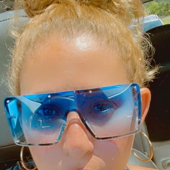 Gradient blue sparkly sunglasses - Picture 2 of 6